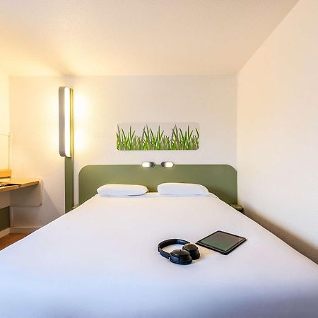 Ibis Budget Villefranche Limas Εξωτερικό φωτογραφία